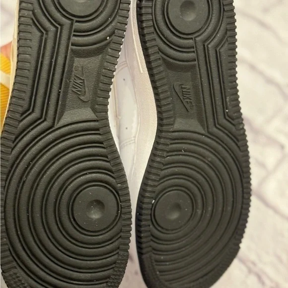 Youth 6 6Y Women’s 7.5 Nike Air Force 1 ESS GS White Black AF1 Shoes Sneakers - Picture 6 of 6